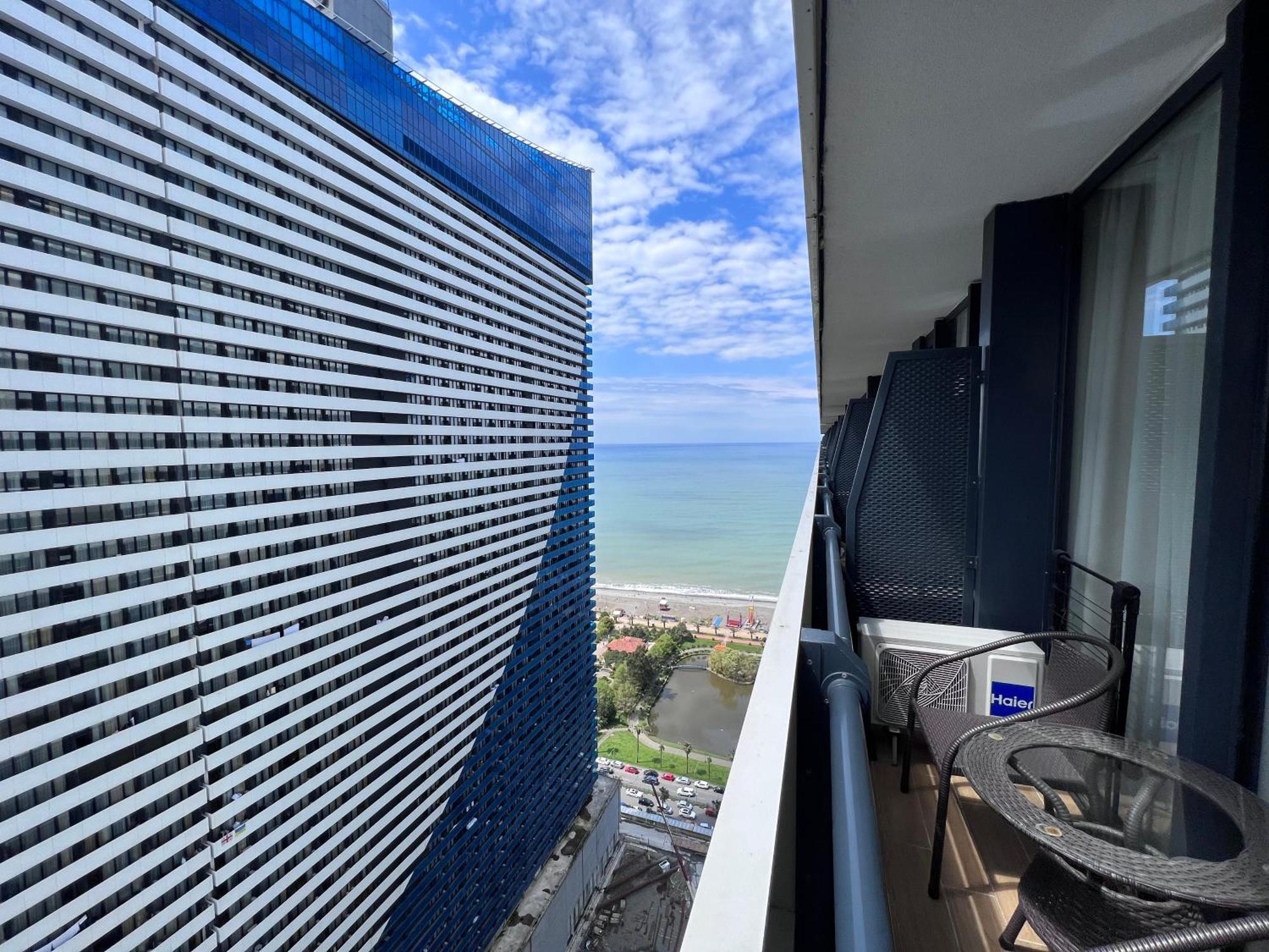 Amazing View Apartments Batoumi Extérieur photo